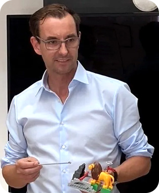 Jens Dröge SeriousWork Master Trainer in LEGO Serious Play